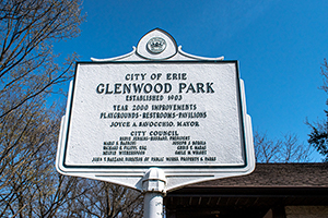 A sign advertising Glenwood Park